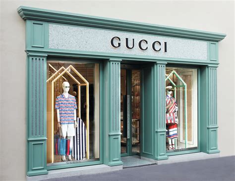 spiaggia gucci saint tropez prezzi|Gucci loves Saint Tropez .